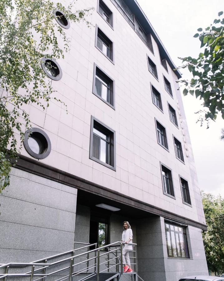 7 Days Hotel 阿拉木图 外观 照片